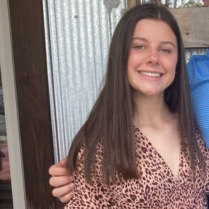 Meet your Posher, Caroline